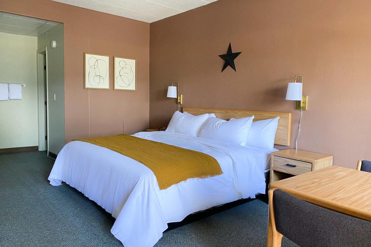 The Benson Motel - Benson, Mn - Us-12 Hwy Экстерьер фото